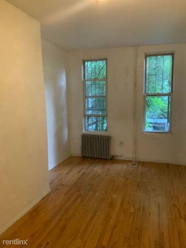 Main picture of 220 Boerum St