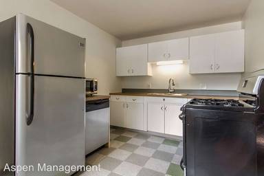 Main picture of 2460 9th St