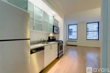 Main picture of 45 Wall St Apartments