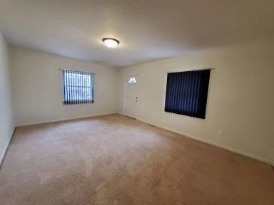 Main picture of 122 Mosley St