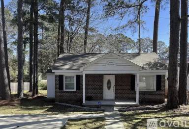 Main picture of 85 Tommy Cir
