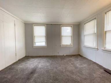 Main picture of 912 S Penn St