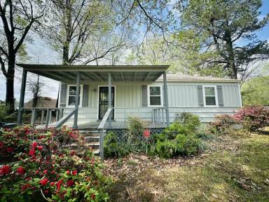Main picture of 3125 Madeline Cir