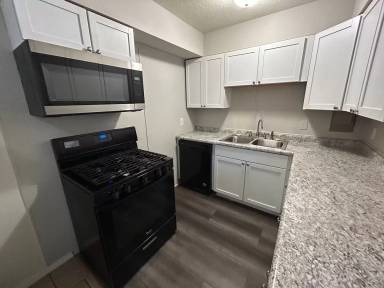 Main picture of 3 Larry Ct