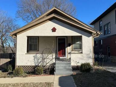 Main picture of 2535 Charlotte St