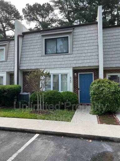 Main picture of 620 Cobblestone Dr