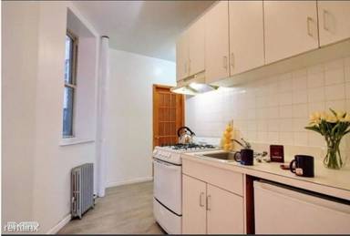 Main picture of 543 E 5th St