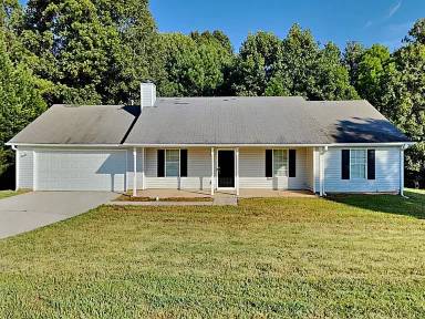 Main picture of 151 Greenleaf Dr