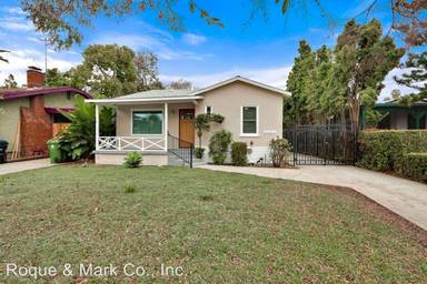 Main picture of 2326 Walnut Ave