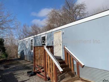 Main picture of 24800 Taft St