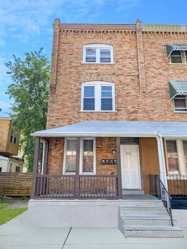 Main picture of 153 N Farson St