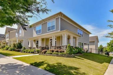 Main picture of 2406 Woodward Ave