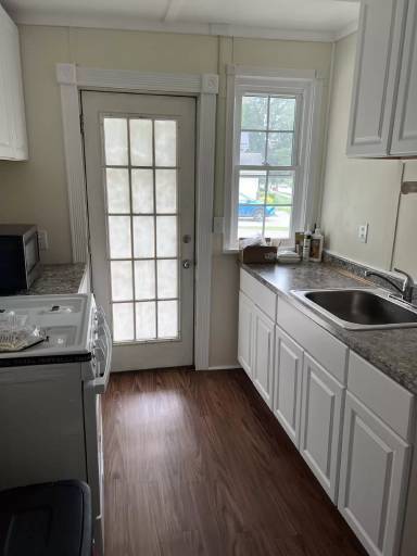Main picture of 36 E Main St