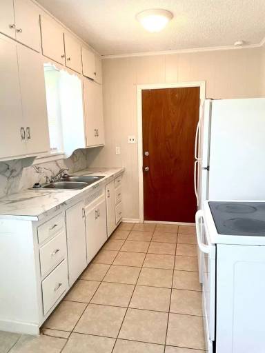 Main picture of 2105 W Randolph Ave