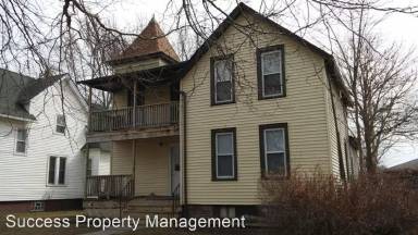 Main picture of 2025 62nd St
