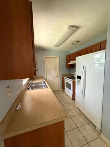 Main picture of 2060 NW 42nd St