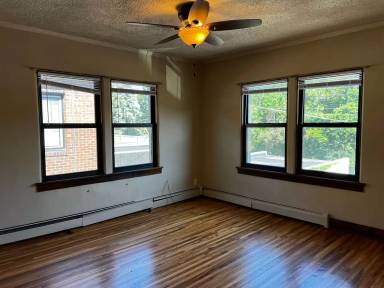 Main picture of 995 Grand Ave
