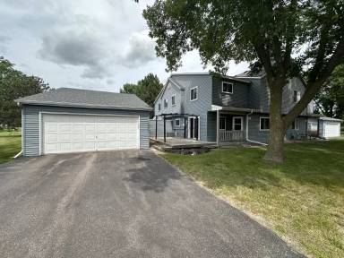Main picture of 9383 Polaris Ln N