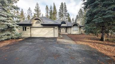 Main picture of 6 Mugho Ln