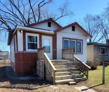 Main picture of 347 Tompkins St