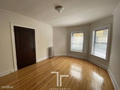 Main picture of 3919-35 N Pine Grove Ave
