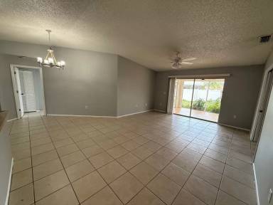 Main picture of 2395 Pinehurst St