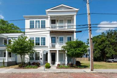 Main picture of 413 N 4th St