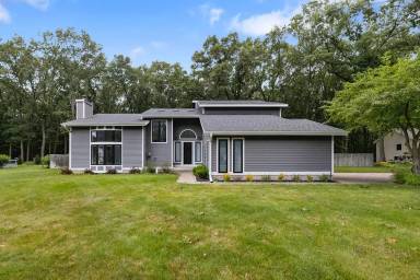 Main picture of 3306 N Riverwood Dr