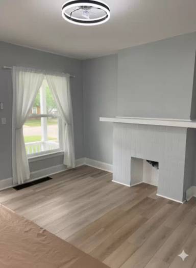 Main picture of 132 Wroe Ave