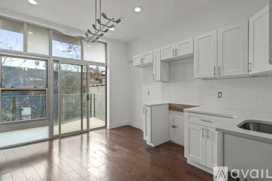 Main picture of 46 Decatur St