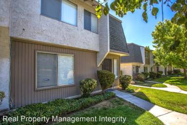 Main picture of 1045 Clark St