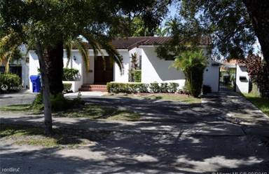 Main picture of 1511 SW 21st St