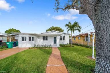 Main picture of 3721 SW 88th Ct