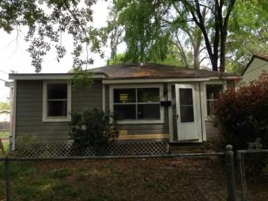 Main picture of 1452 Clover St