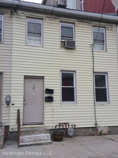 Main picture of 202 & 204 W North 160 & 162 N West St