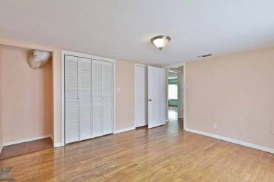 Main picture of 2428 Maple St
