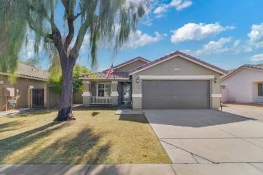 Main picture of 2333 E Springfield Pl