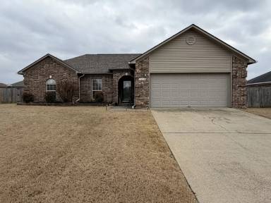 Main picture of 2418 Canterbury Ln