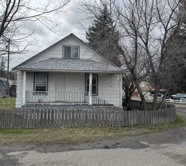 Main picture of 713 Cedar Ave