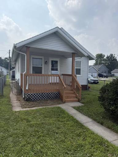 Main picture of 1204 8th St NW