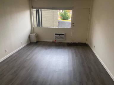 Main picture of 305 N Main St