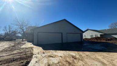 Main picture of 3359 W Nantucket Ave