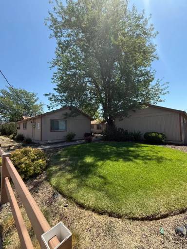 Main picture of 210 SE 5th St