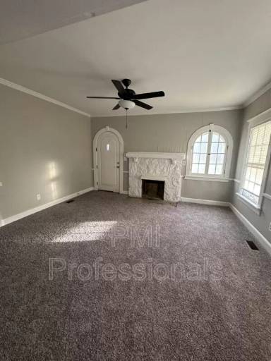 Main picture of 204 Kingwood Dr