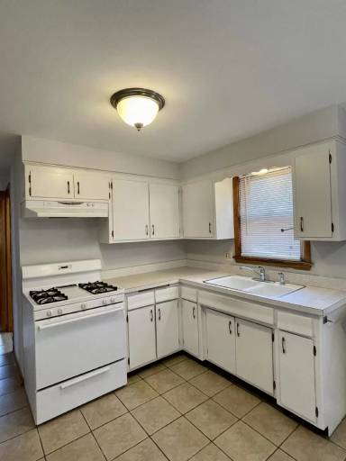 Main picture of 3633 S Clinton - 2E