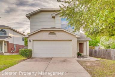 Main picture of 632 Fort Thomas Pl