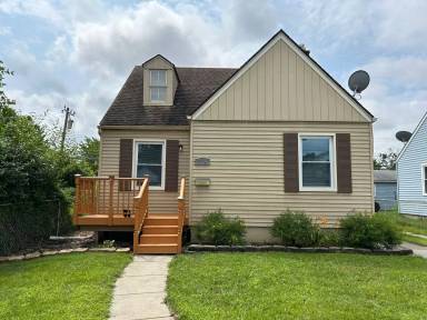 Main picture of 504 E 12 Mile Rd