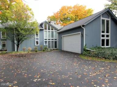 Main picture of 10611 S West Bay Shore Dr