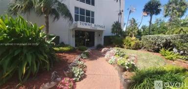 Main picture of 17800 Atlantic Blvd