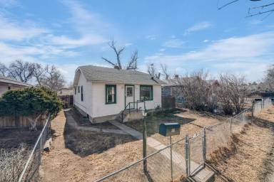 Main picture of 605 E 8th St